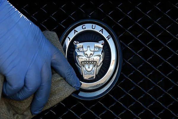 Jaguar Land Rover cuts 4,000 jobs worldwide in effort to solve its present, future costs challenges